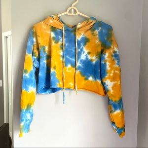 Fashion Nova tie dye cropped long sleeve sweatshirt size M